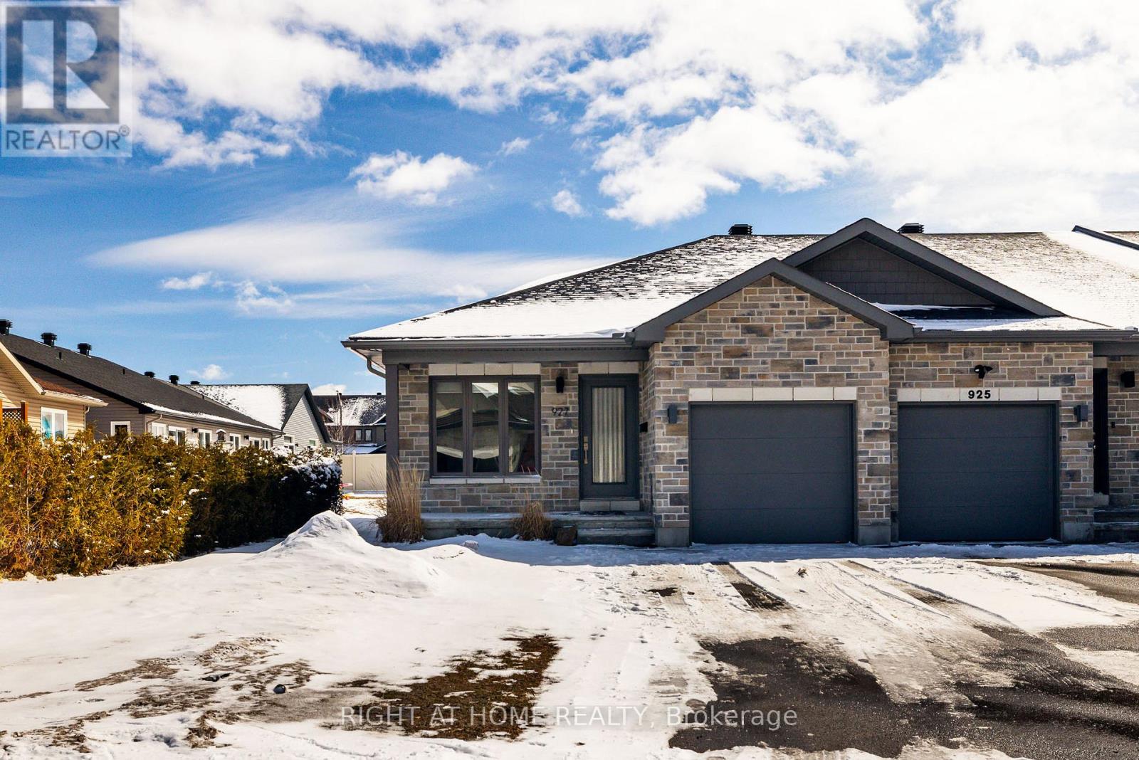 927 Leishman Drive, Mississippi Mills, Ontario  K0A 1A0 - Photo 1 - X12898374