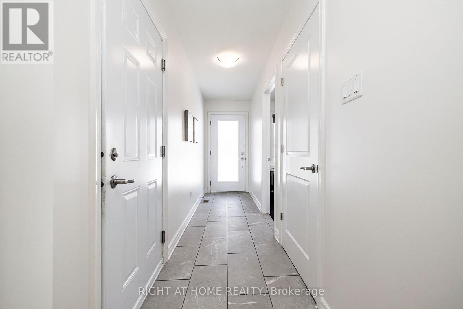 927 Leishman Drive, Mississippi Mills, Ontario  K0A 1A0 - Photo 4 - X12898374