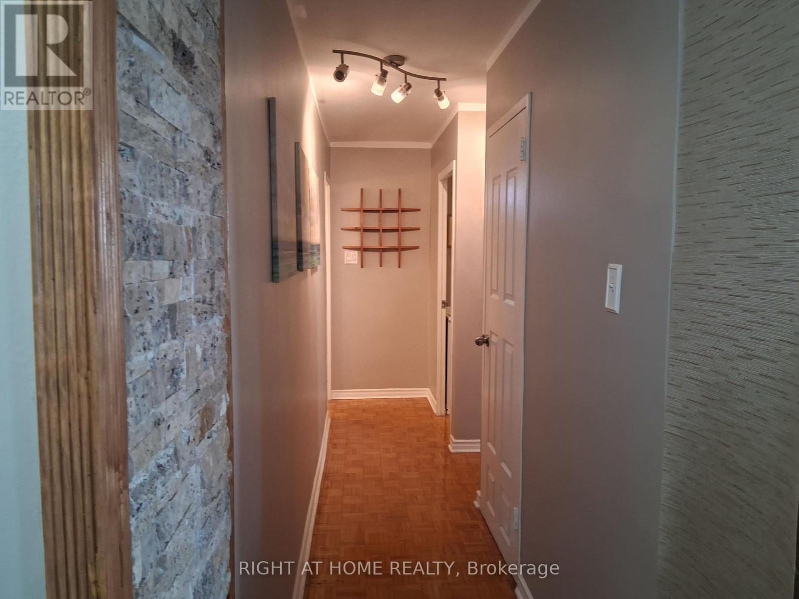 1010 - 235 Grandravine Drive, Toronto (Glenfield-Jane Heights), Ontario  M3N 1J2 - Photo 32 - W12859560