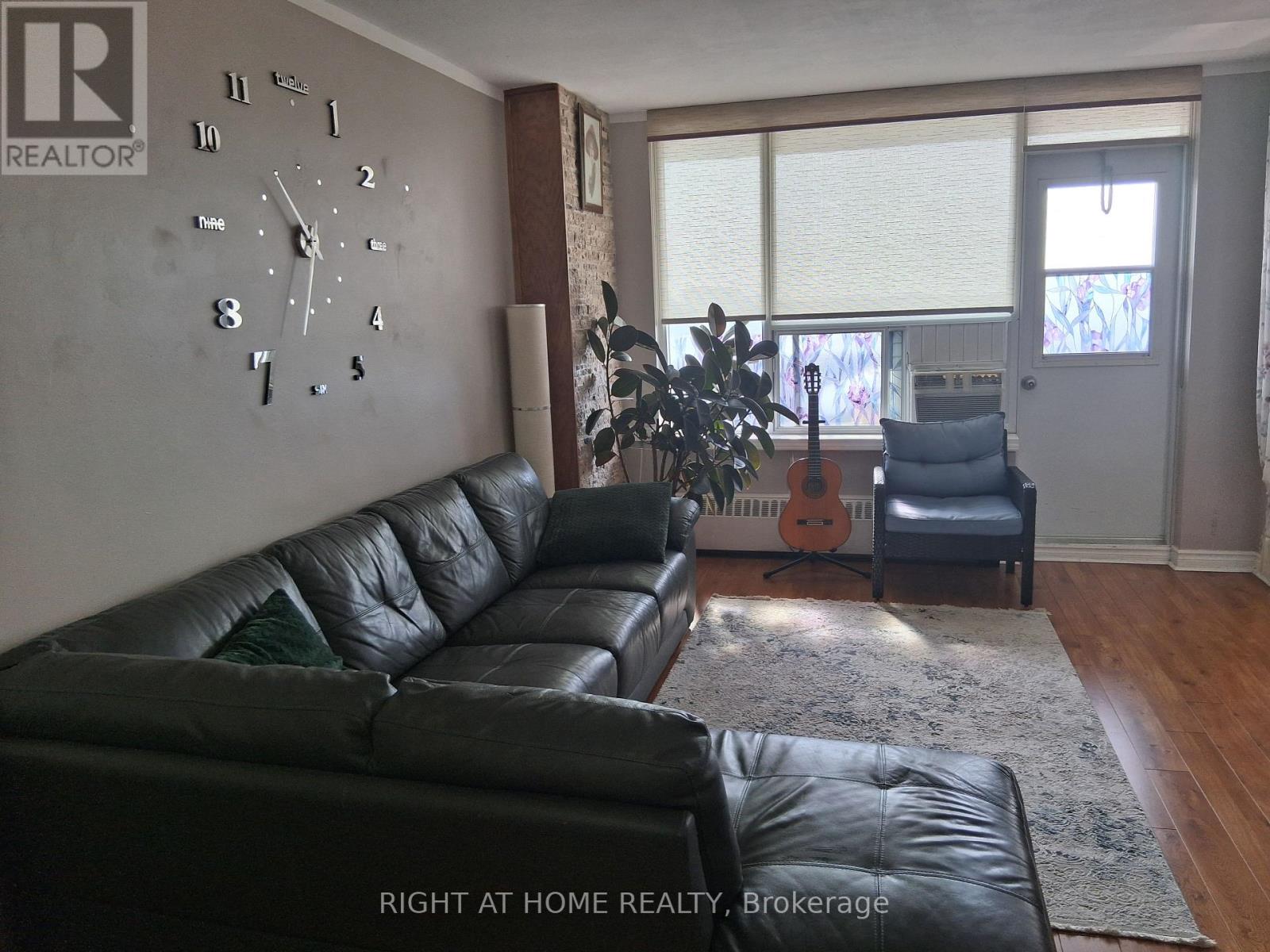 1010 - 235 Grandravine Drive, Toronto (Glenfield-Jane Heights), Ontario  M3N 1J2 - Photo 8 - W12859560