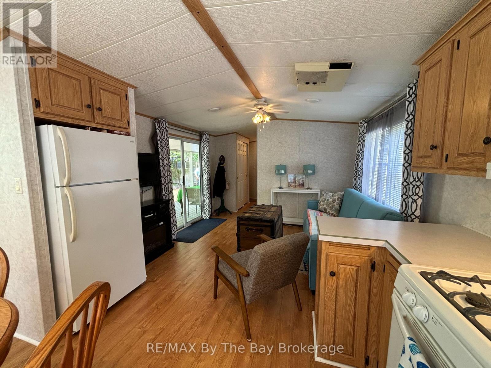 154 - 85 Theme Park Drive, Wasaga Beach, Ontario  L9Z 1X7 - Photo 28 - S12898318