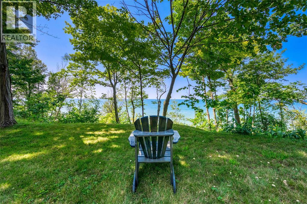 5168 Lakeshore Road, Plympton-Wyoming, Ontario  N0N 1J6 - Photo 4 - 25013568