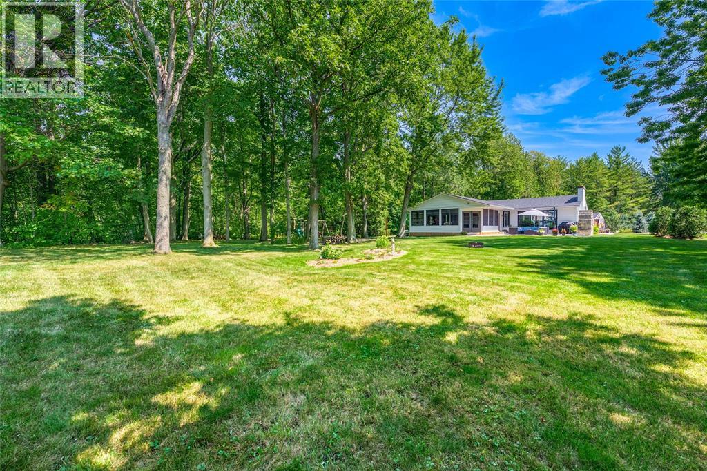 5168 Lakeshore Road, Plympton-Wyoming, Ontario  N0N 1J6 - Photo 41 - 25013568