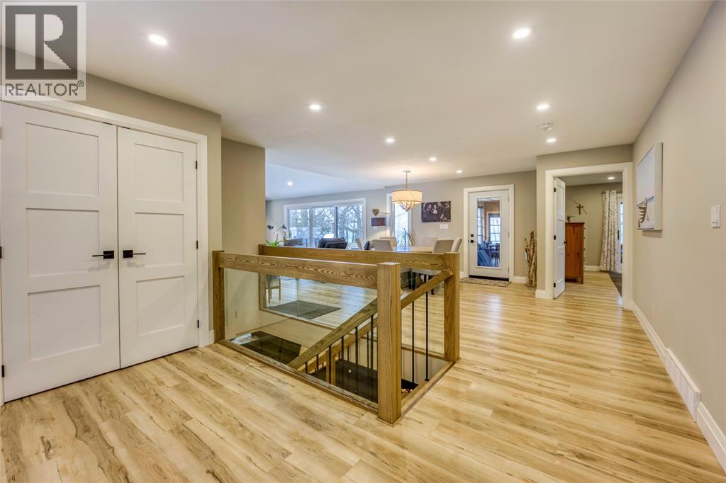 5168 Lakeshore Road, Plympton-Wyoming, Ontario  N0N 1J6 - Photo 7 - 25013568