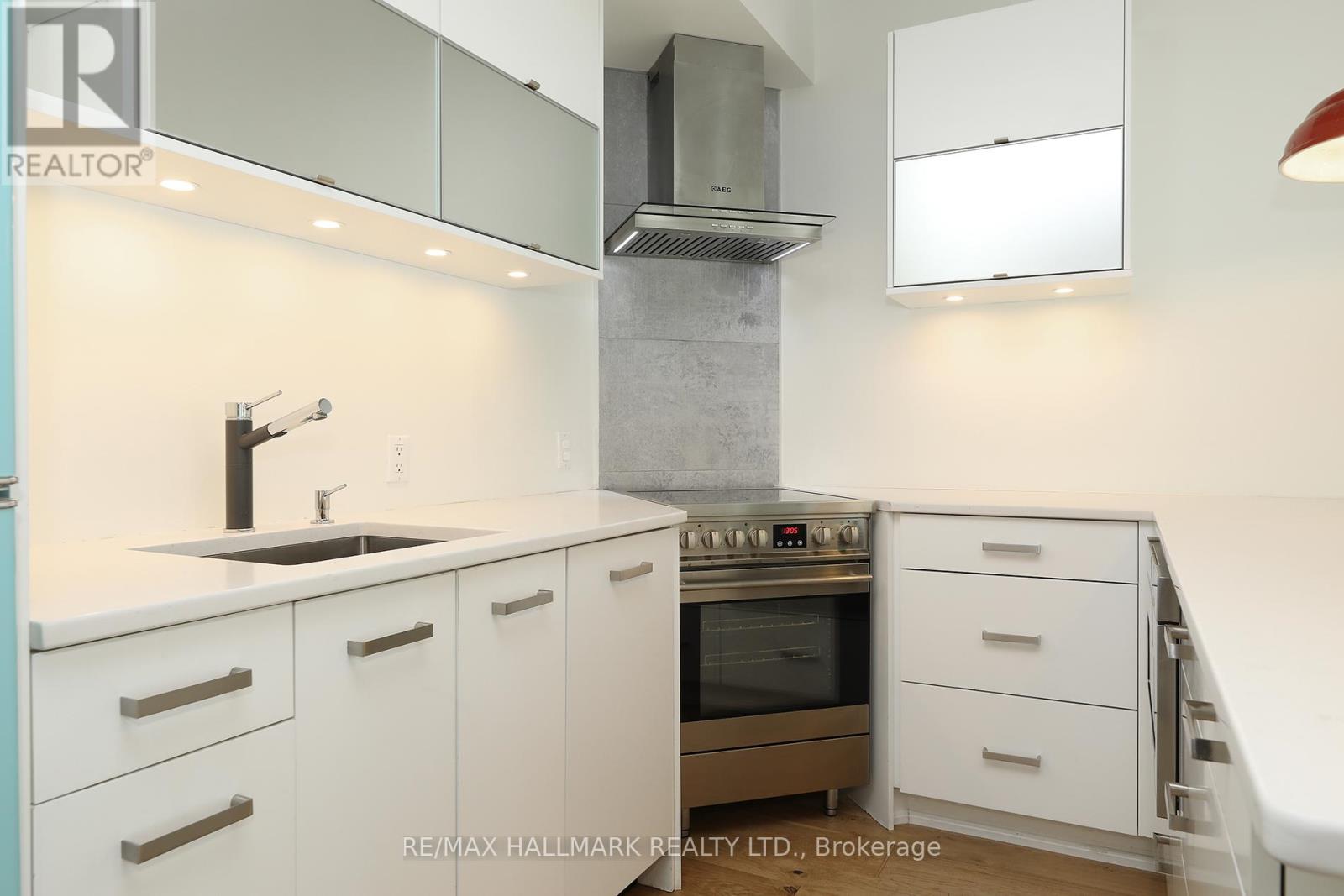 402 - 301 Markham Street, Toronto (Trinity-Bellwoods), Ontario  M6J 3X2 - Photo 11 - C12898348