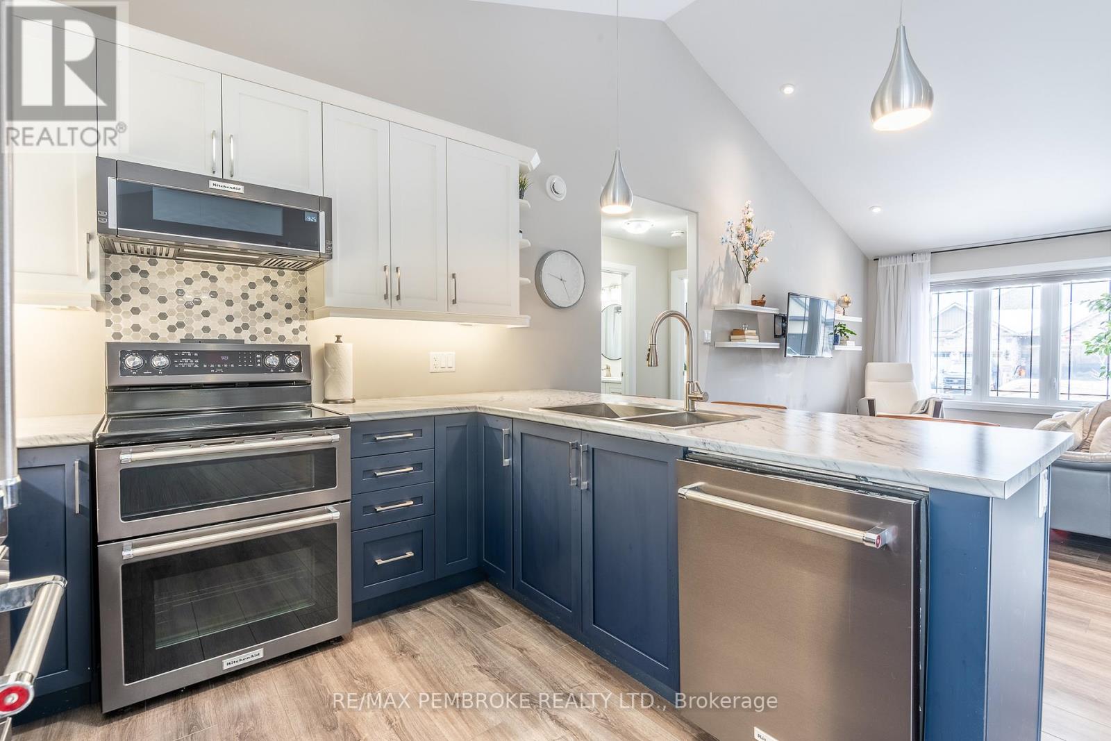 77 Noble Crescent, Petawawa, Ontario  K8H 0G1 - Photo 18 - X12898370