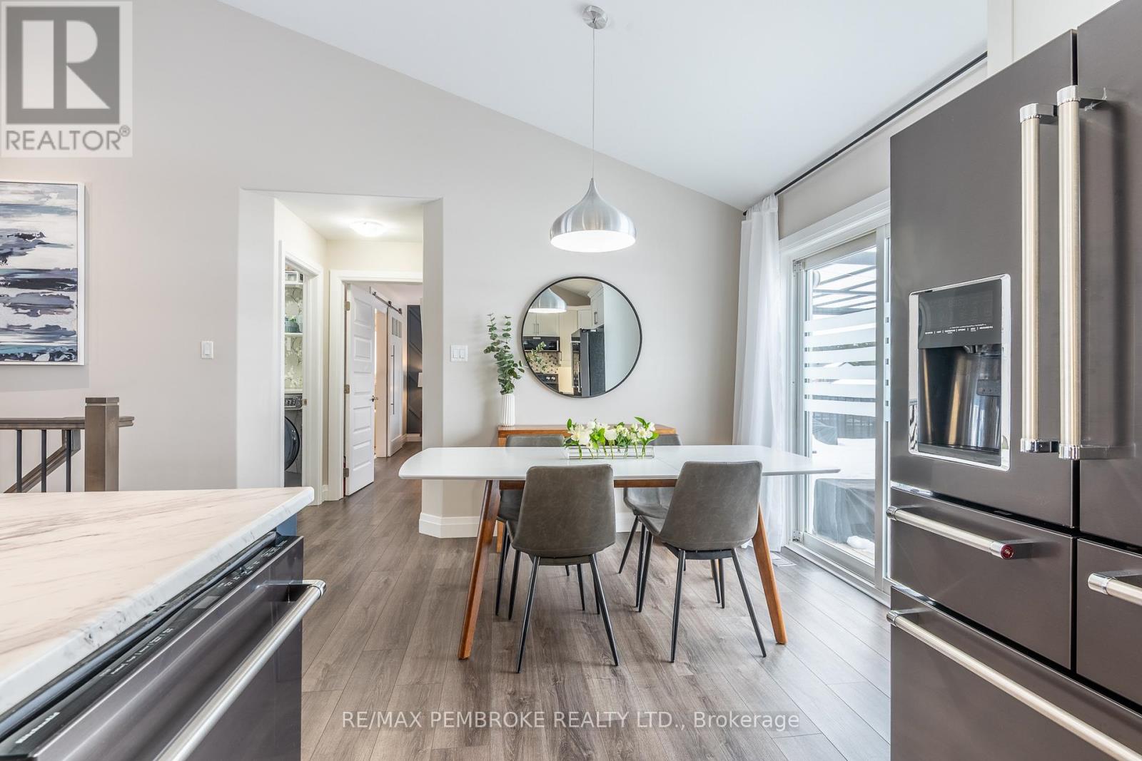 77 Noble Crescent, Petawawa, Ontario  K8H 0G1 - Photo 19 - X12898370