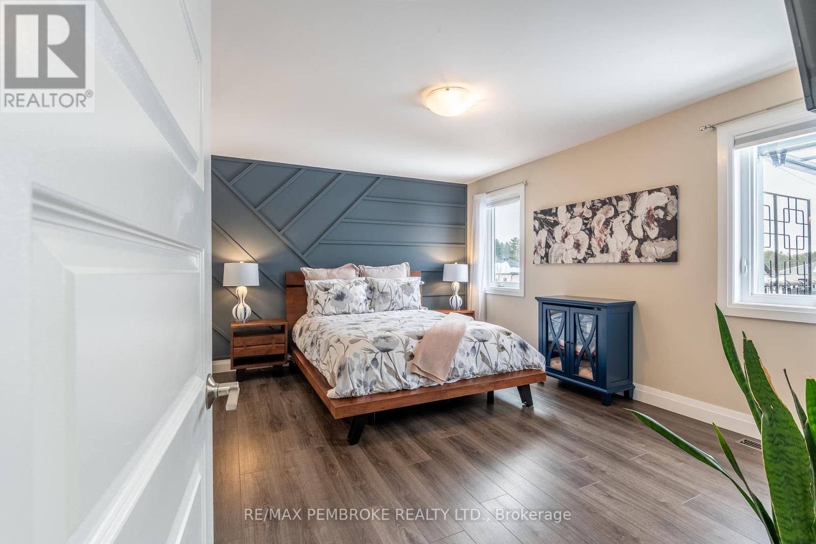 77 Noble Crescent, Petawawa, Ontario  K8H 0G1 - Photo 22 - X12898370