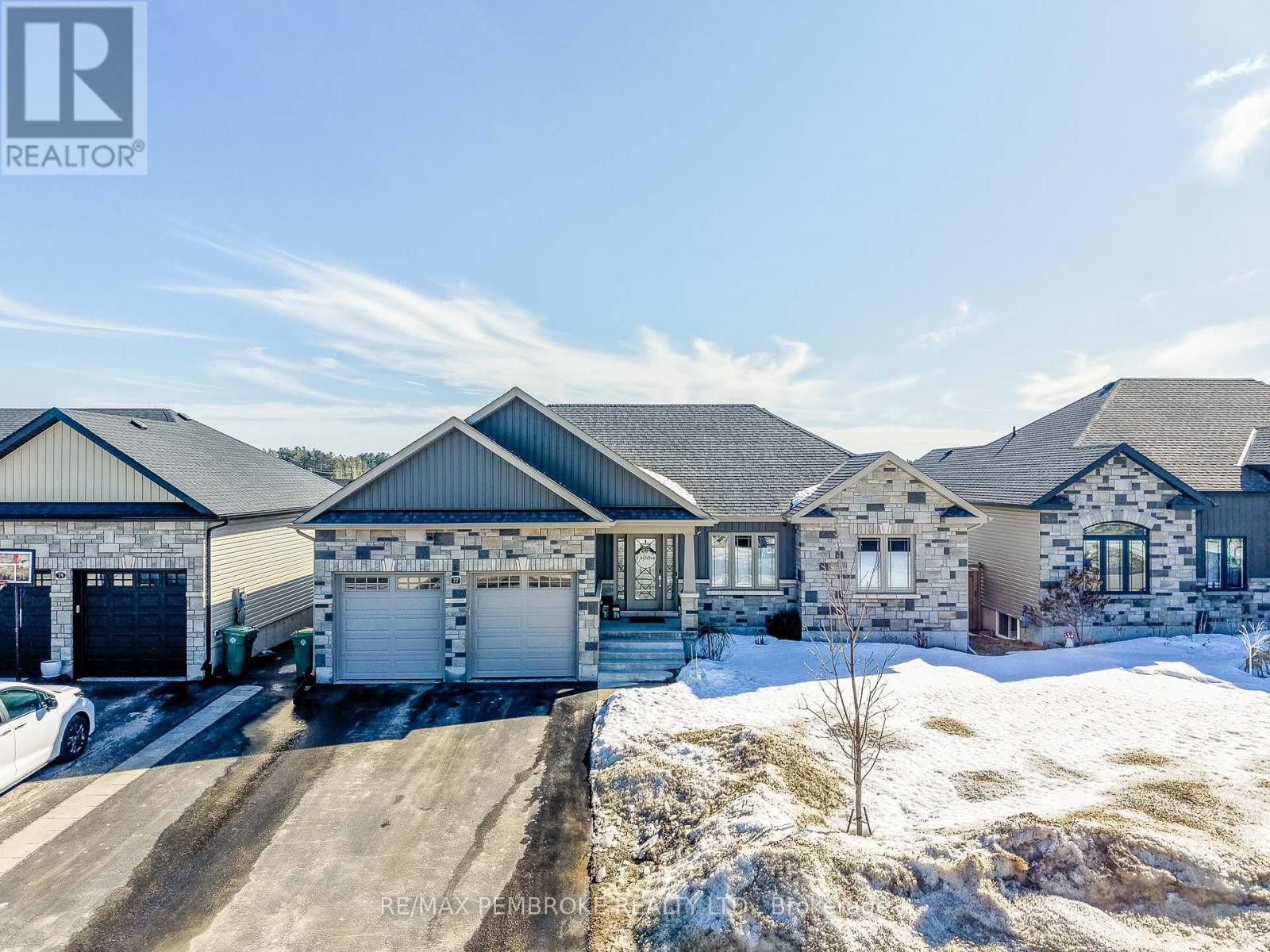 77 Noble Crescent, Petawawa, Ontario  K8H 0G1 - Photo 43 - X12898370
