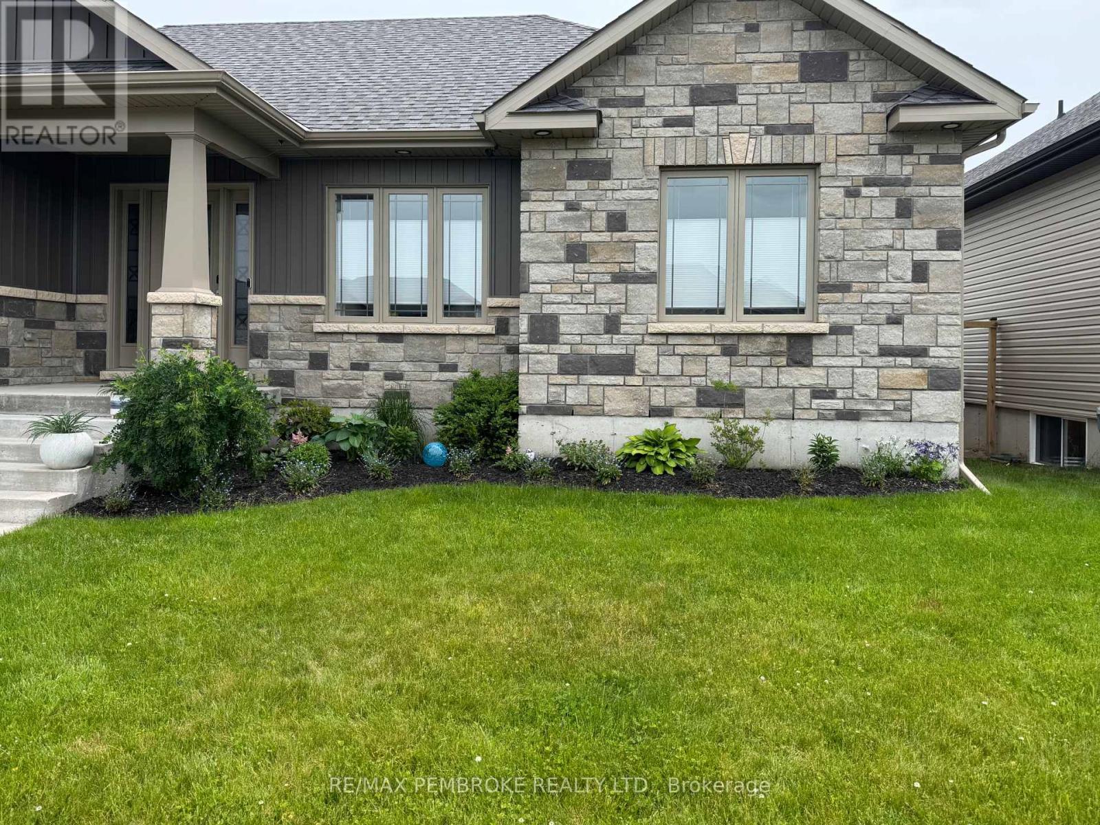 77 Noble Crescent, Petawawa, Ontario  K8H 0G1 - Photo 49 - X12898370