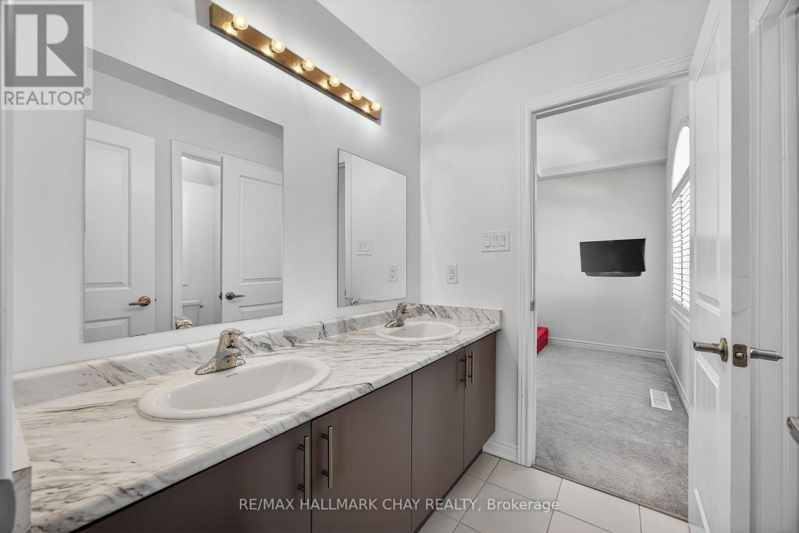 997 Barton Way, Innisfil, Ontario  L9S 0N5 - Photo 35 - N12799062