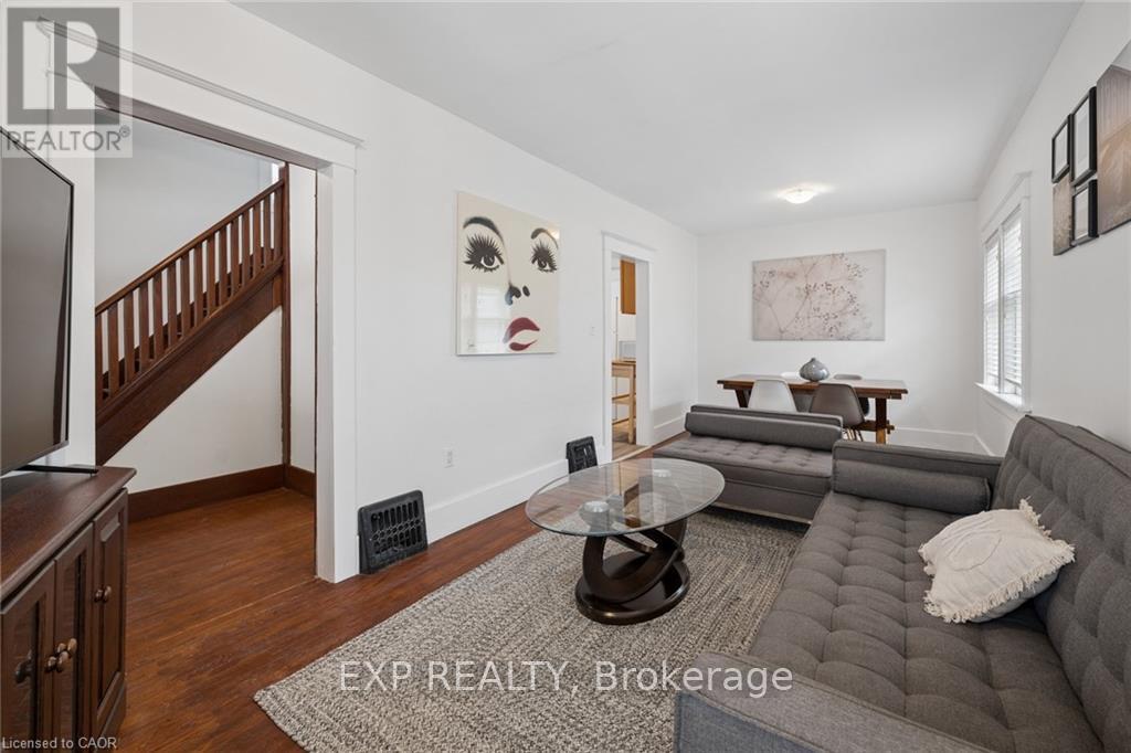 50 Walnut Street, Kitchener, Ontario  N2G 1P6 - Photo 11 - X12898350