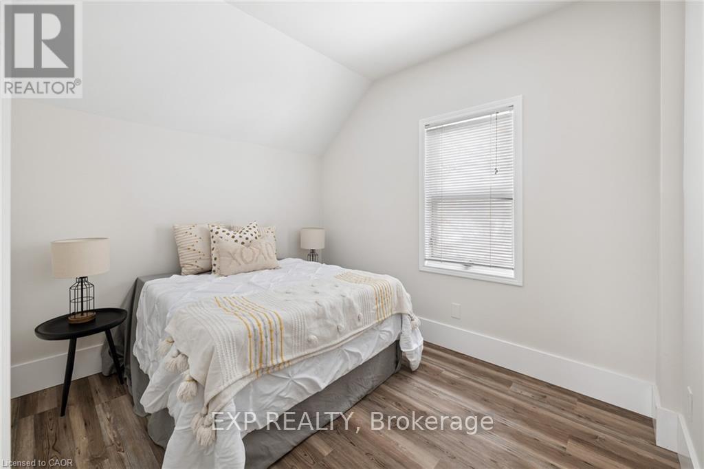 50 Walnut Street, Kitchener, Ontario  N2G 1P6 - Photo 14 - X12898350