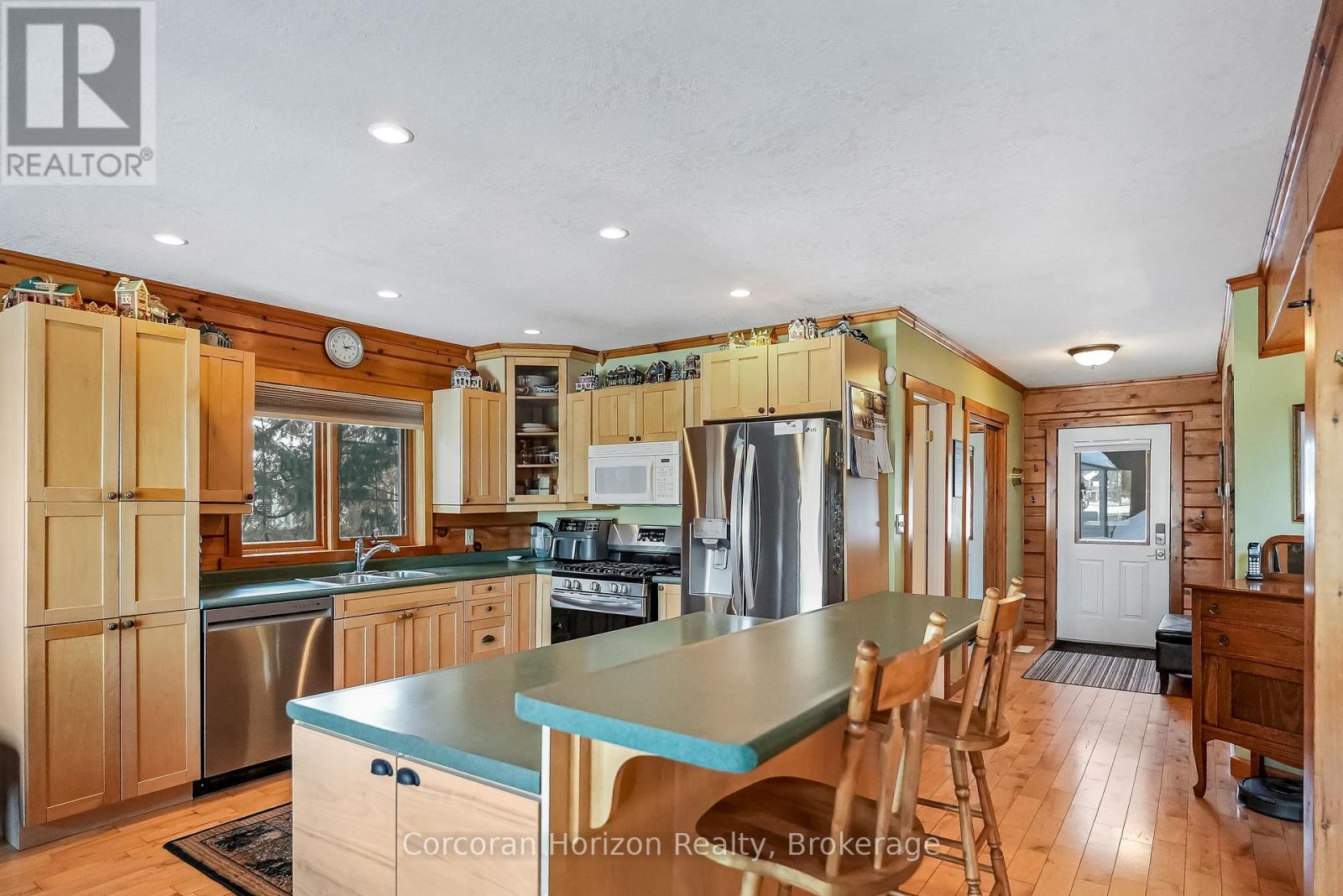 8 Goodman Road, Kawartha Lakes, Ontario  K0M 1N0 - Photo 7 - X12896962