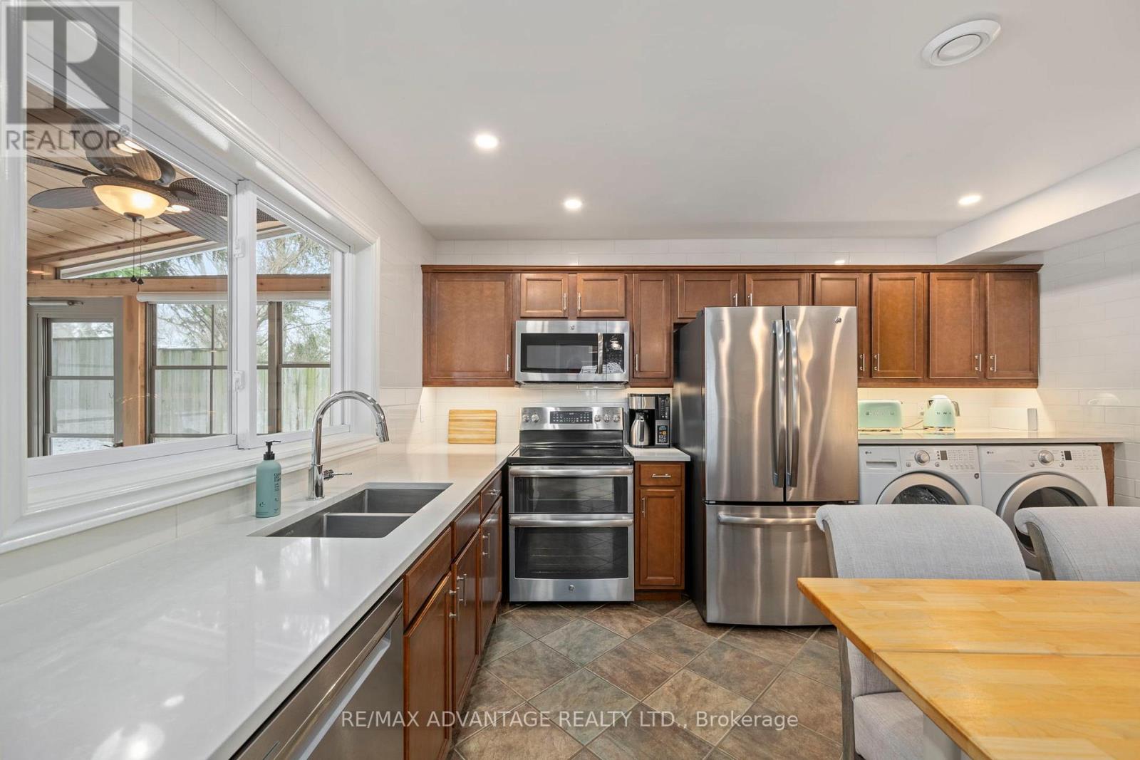 120 Edgehill Crescent, London North (North F), Ontario  N6G 2T4 - Photo 13 - X12898420