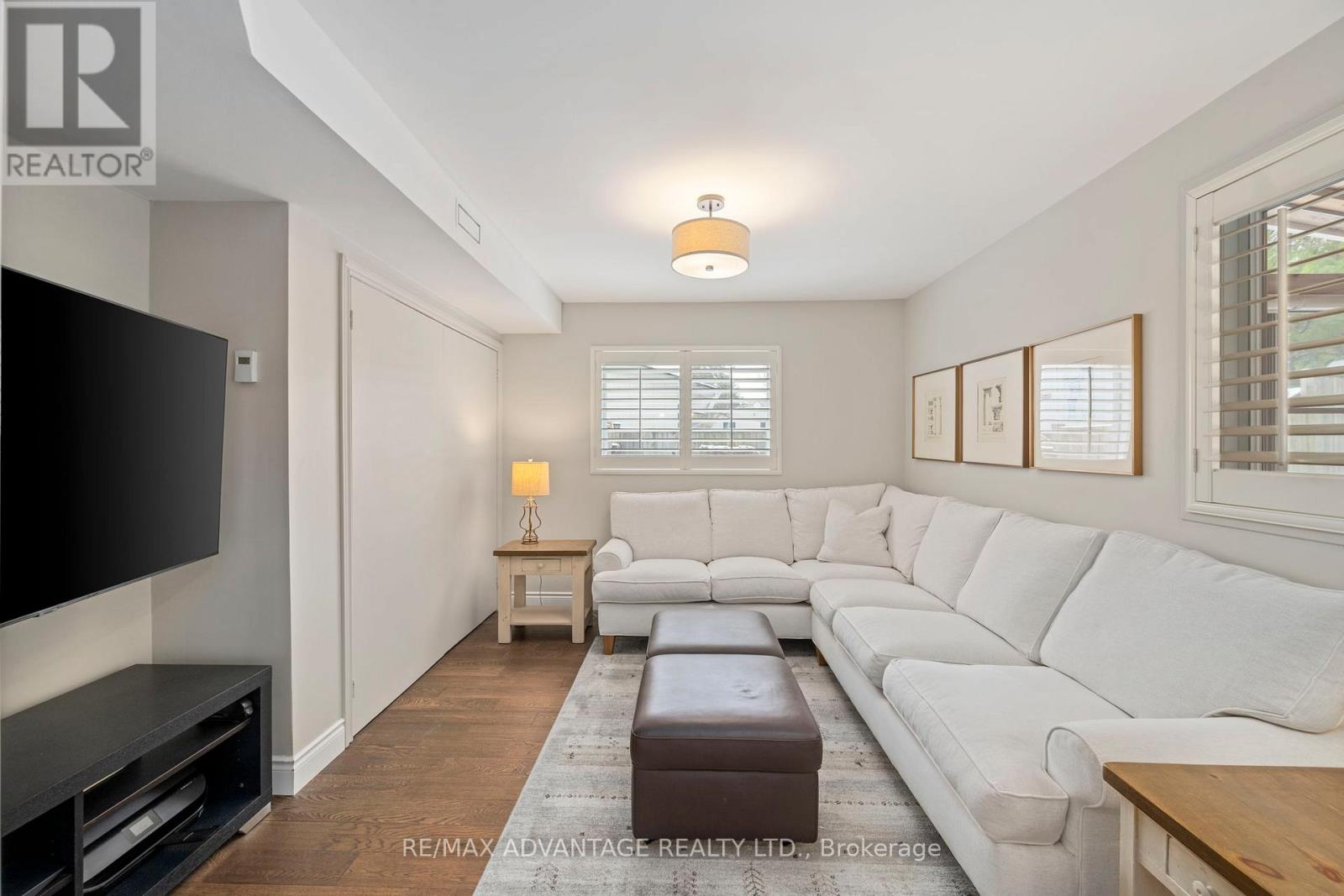 120 Edgehill Crescent, London North (North F), Ontario  N6G 2T4 - Photo 15 - X12898420