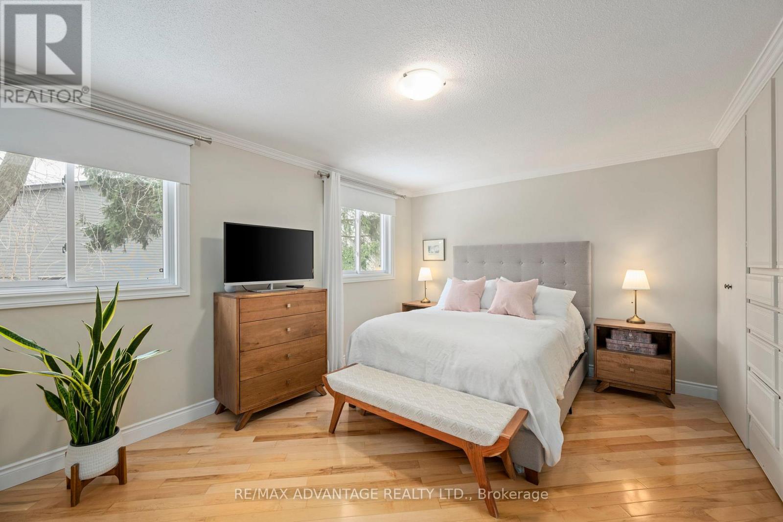 120 Edgehill Crescent, London North (North F), Ontario  N6G 2T4 - Photo 27 - X12898420