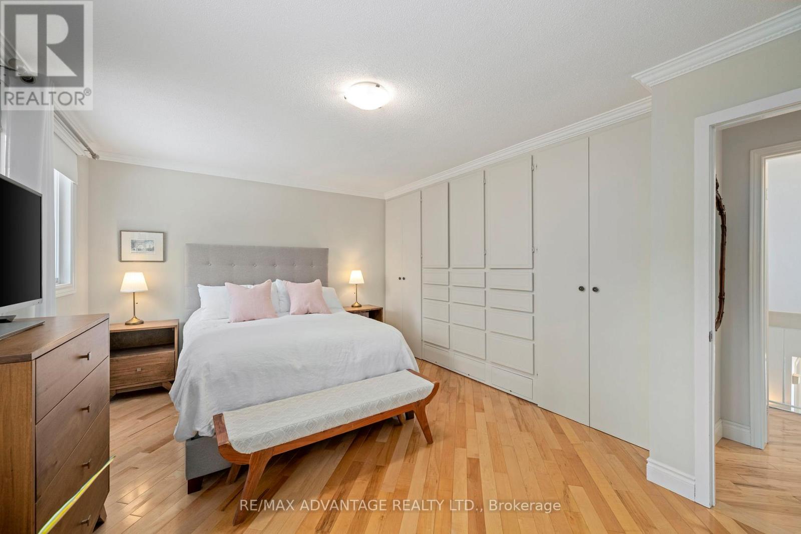 120 Edgehill Crescent, London North (North F), Ontario  N6G 2T4 - Photo 28 - X12898420