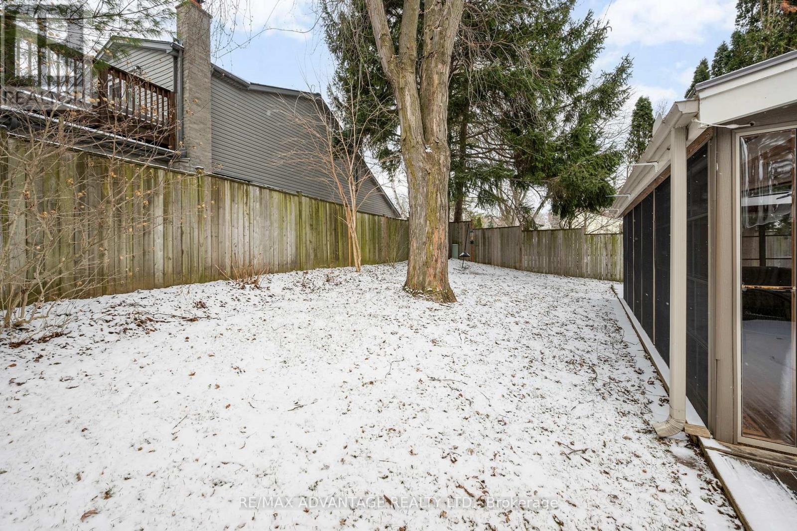 120 Edgehill Crescent, London North (North F), Ontario  N6G 2T4 - Photo 37 - X12898420