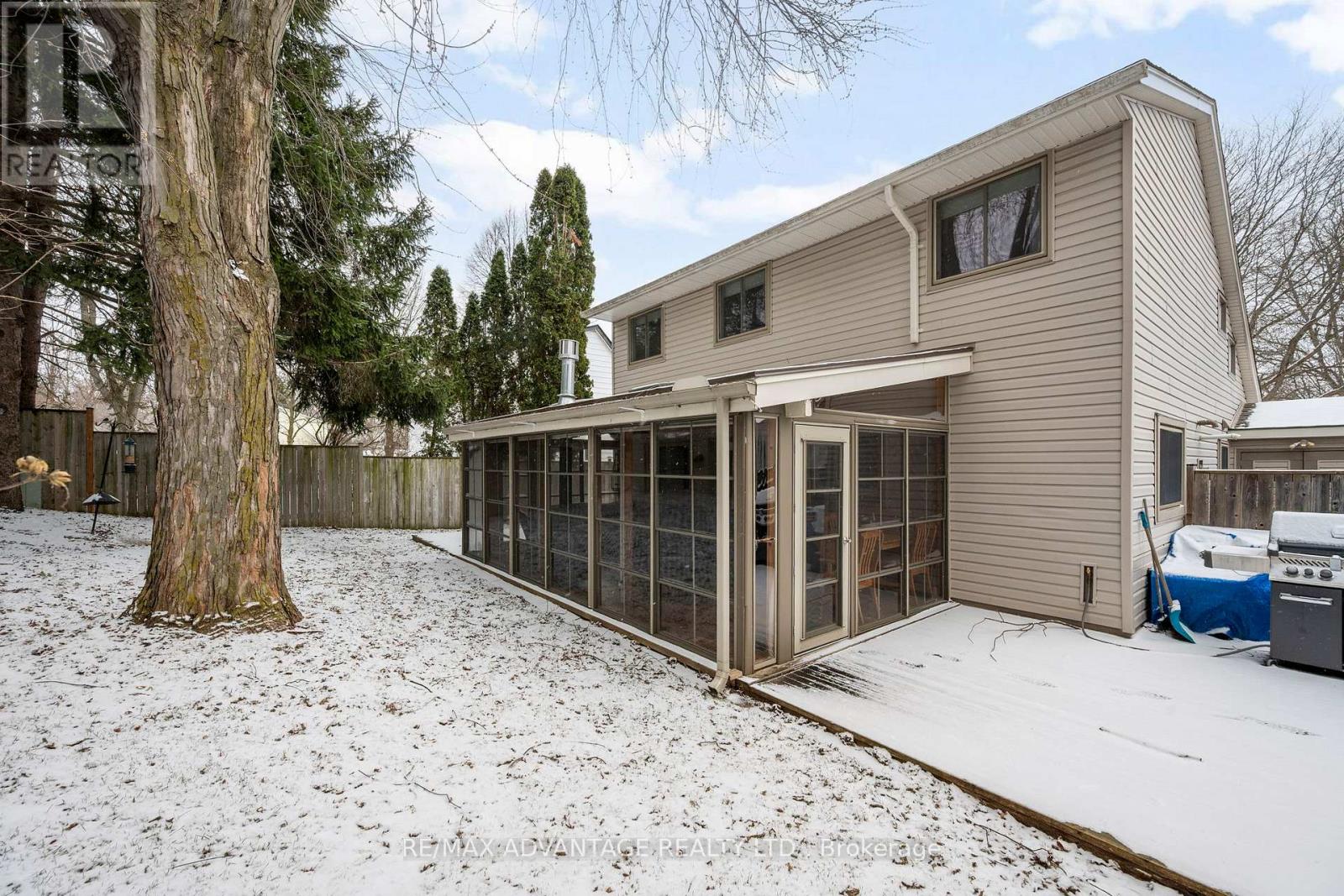 120 Edgehill Crescent, London North (North F), Ontario  N6G 2T4 - Photo 38 - X12898420