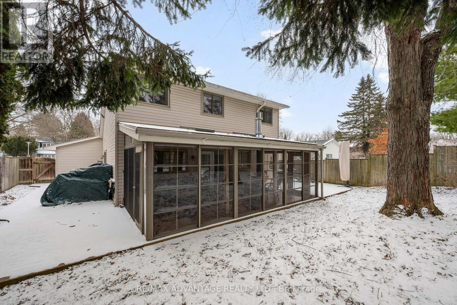 120 Edgehill Crescent, London North (North F), Ontario  N6G 2T4 - Photo 39 - X12898420