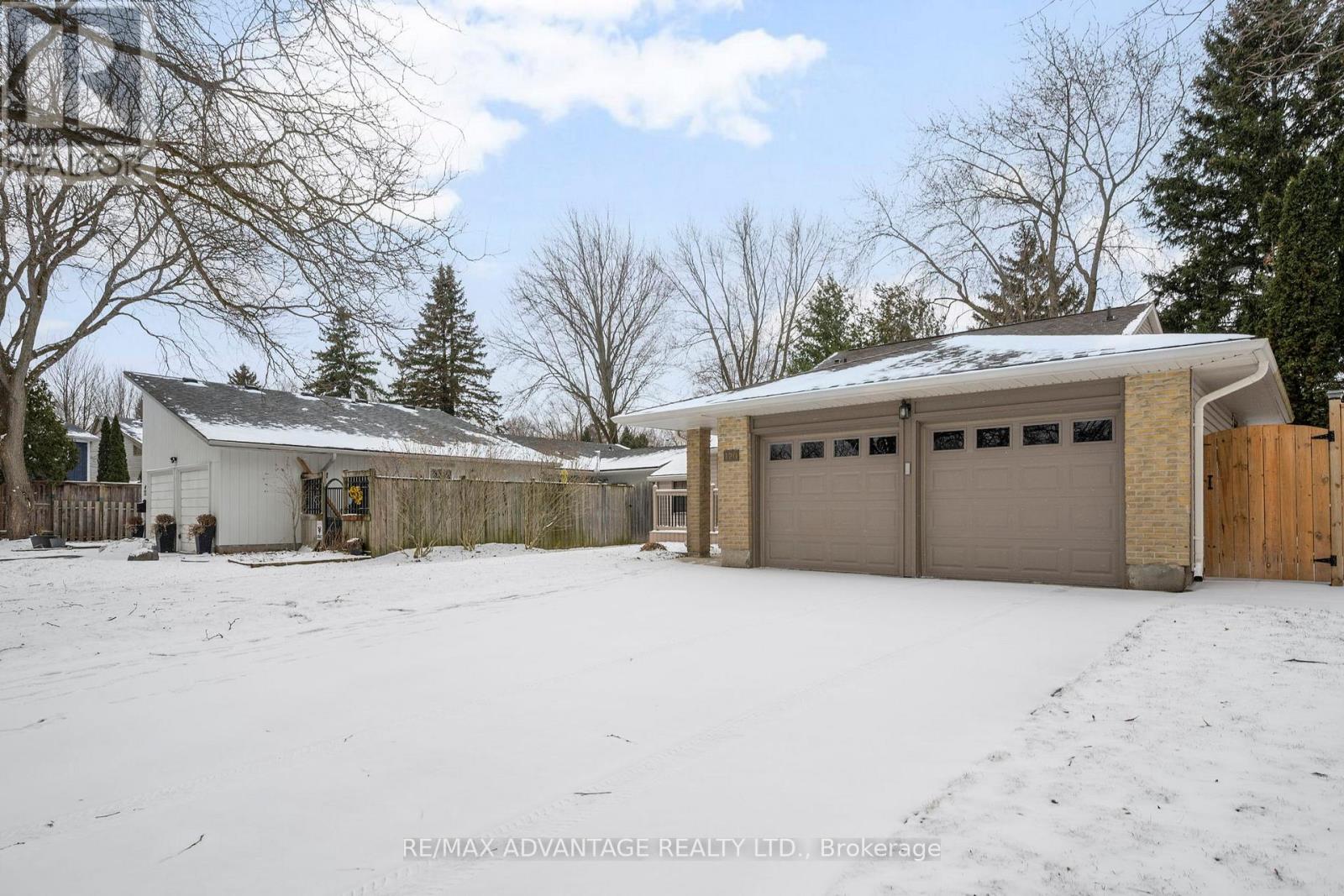 120 Edgehill Crescent, London North (North F), Ontario  N6G 2T4 - Photo 4 - X12898420