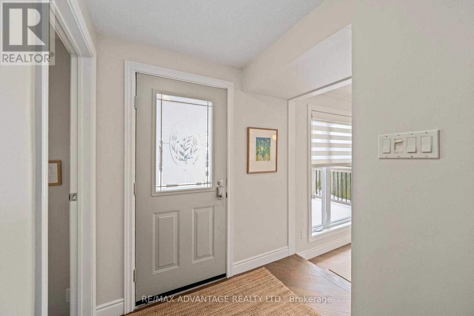 120 Edgehill Crescent, London North (North F), Ontario  N6G 2T4 - Photo 6 - X12898420