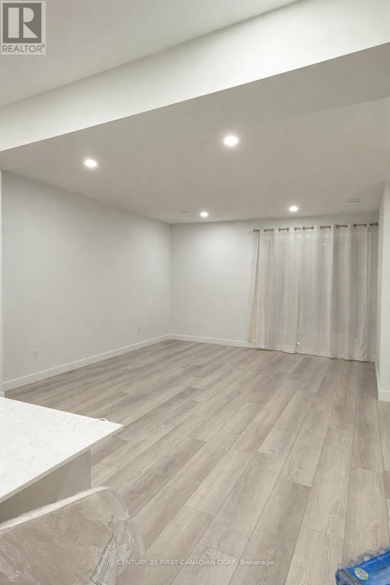 36 - 925 Deveron Crescent, London South, Ontario  N5Z 5C5 - Photo 12 - X12898426