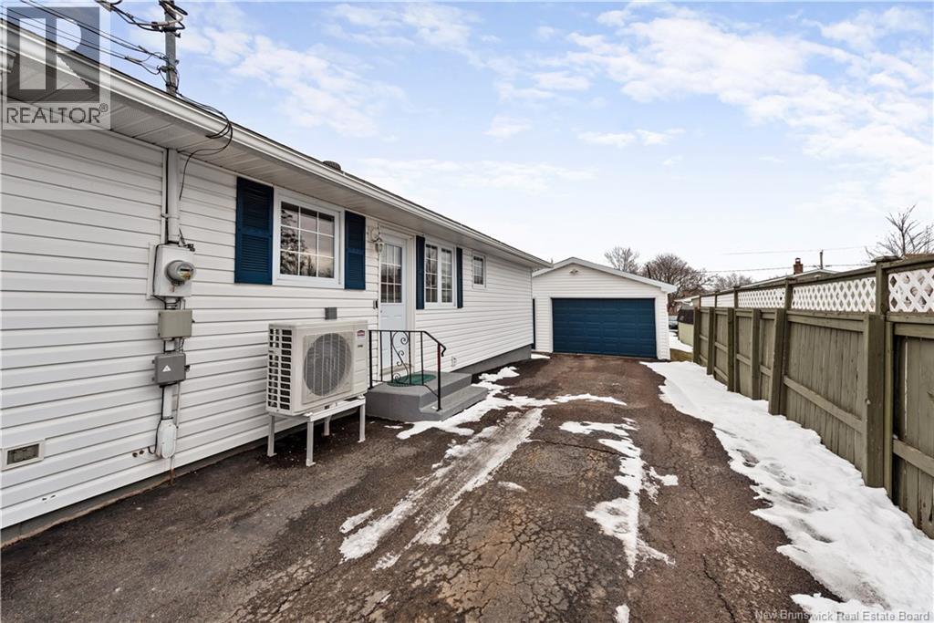 199 Cedar, Moncton, New Brunswick  E1C 7L6 - Photo 4 - NB135264