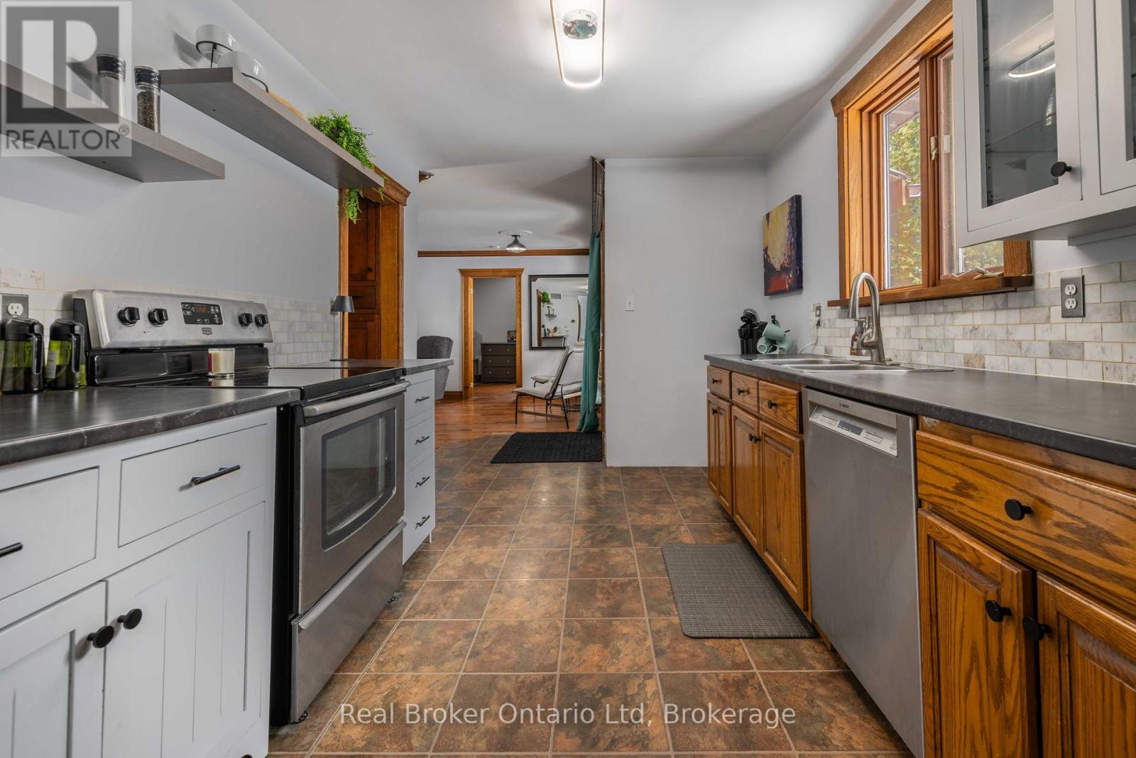 122327 Grey 5 Road, Georgian Bluffs, Ontario  N4K 5N5 - Photo 25 - X12898422