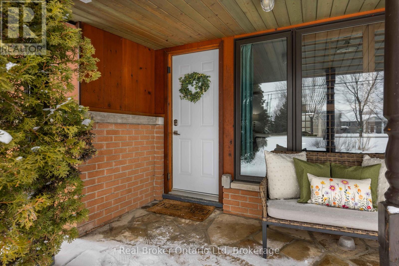 122327 Grey 5 Road, Georgian Bluffs, Ontario  N4K 5N5 - Photo 4 - X12898422