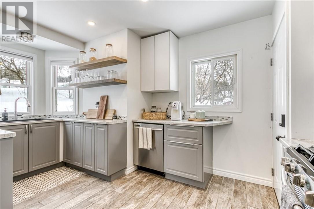 904 Howey Drive, Greater Sudbury, Ontario  P3B 1H4 - Photo 10 - 2126841