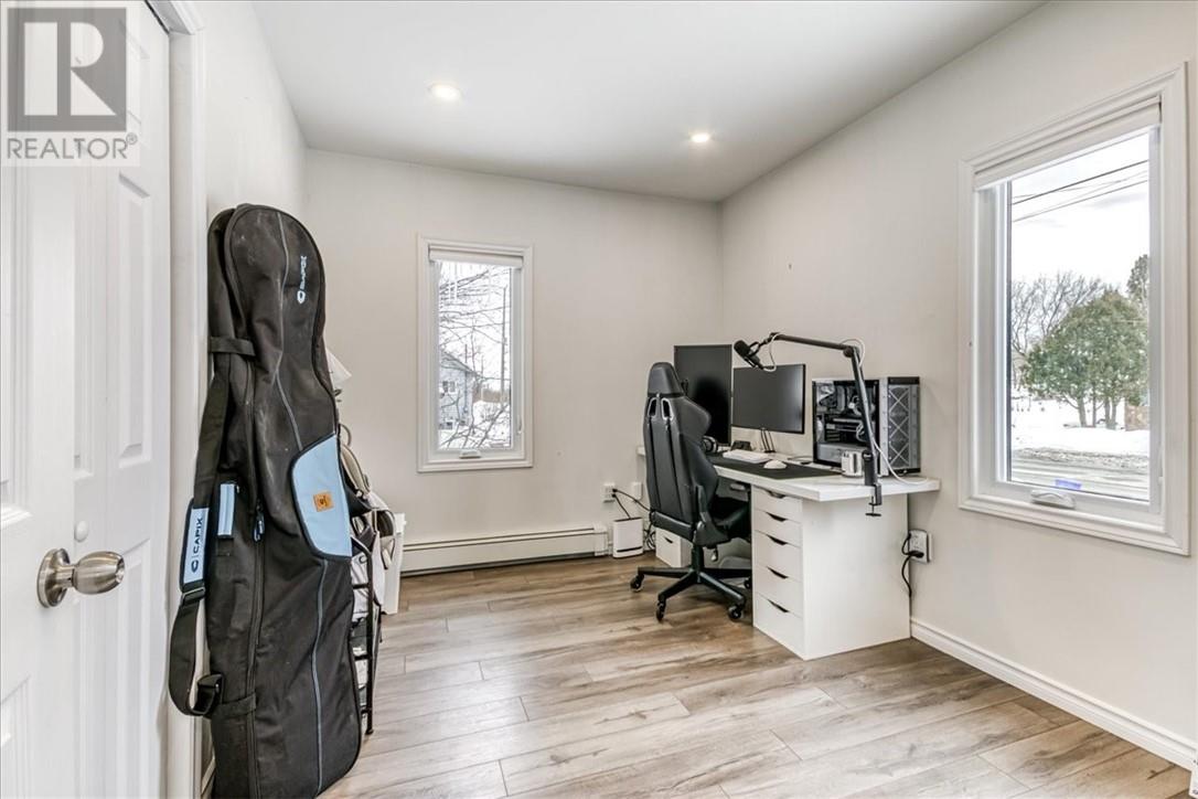 904 Howey Drive, Greater Sudbury, Ontario  P3B 1H4 - Photo 13 - 2126841