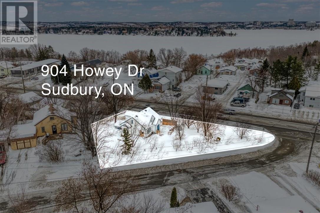 904 Howey Drive, Greater Sudbury, Ontario  P3B 1H4 - Photo 2 - 2126841