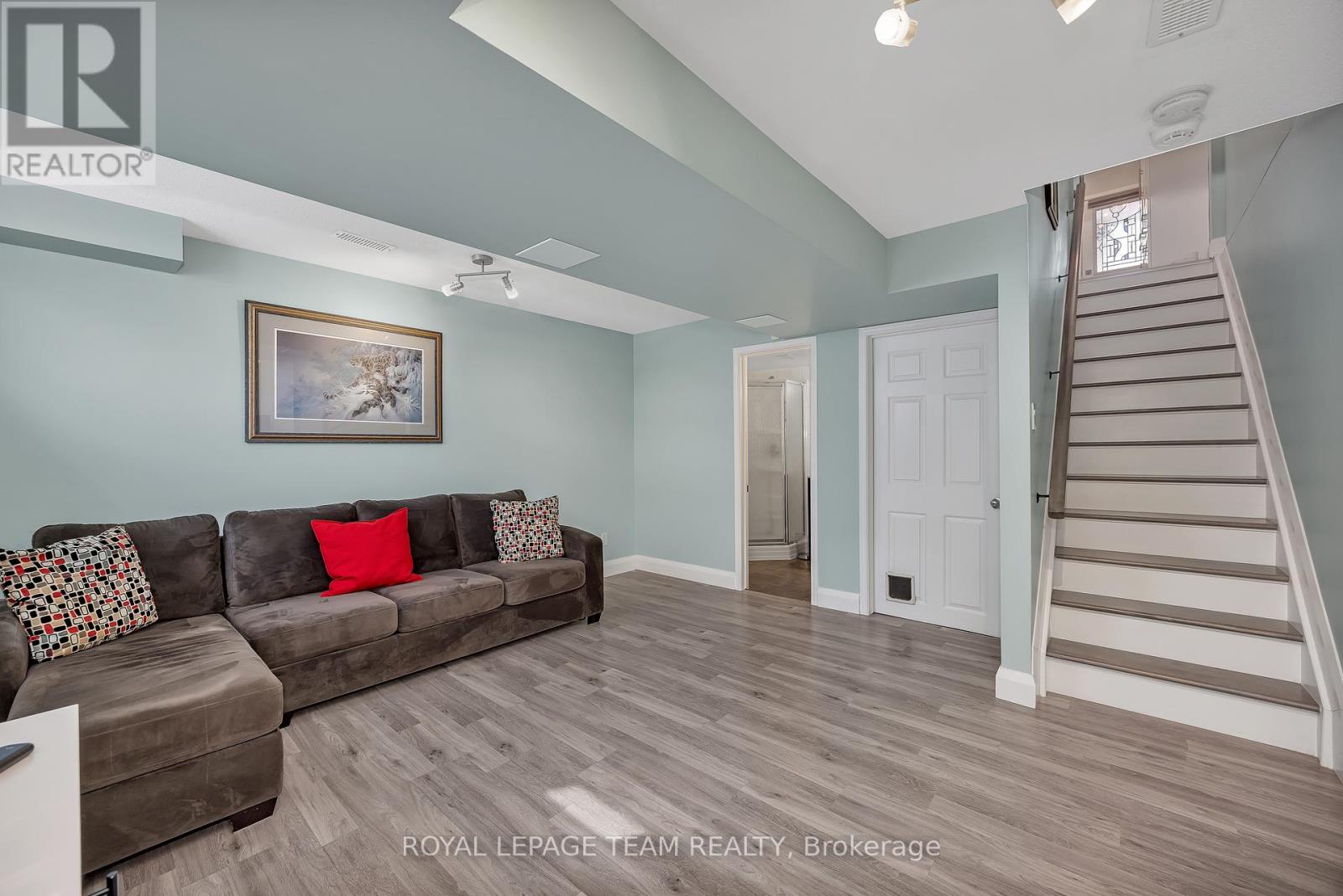 78 Grammercy Parkway, Ottawa, Ontario  K2C 4E4 - Photo 18 - X12898394