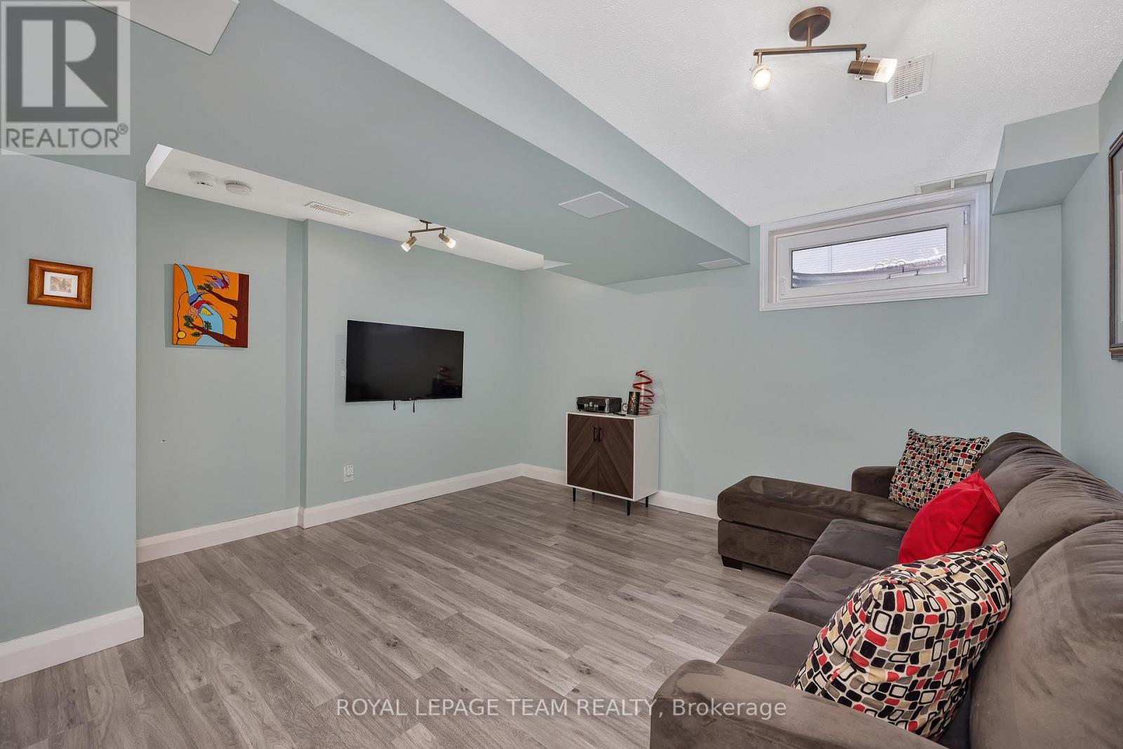 78 Grammercy Parkway, Ottawa, Ontario  K2C 4E4 - Photo 19 - X12898394