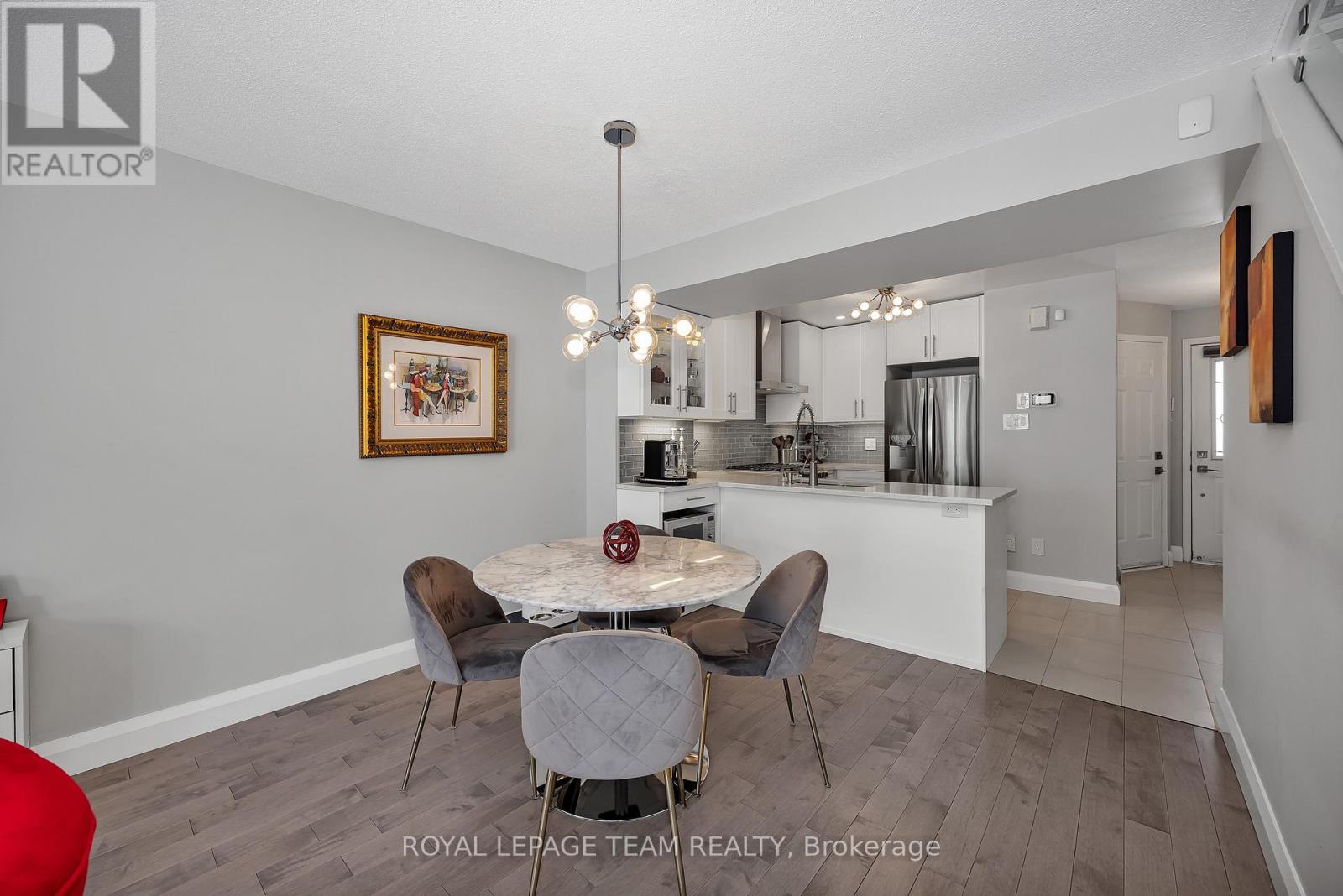 78 Grammercy Parkway, Ottawa, Ontario  K2C 4E4 - Photo 8 - X12898394