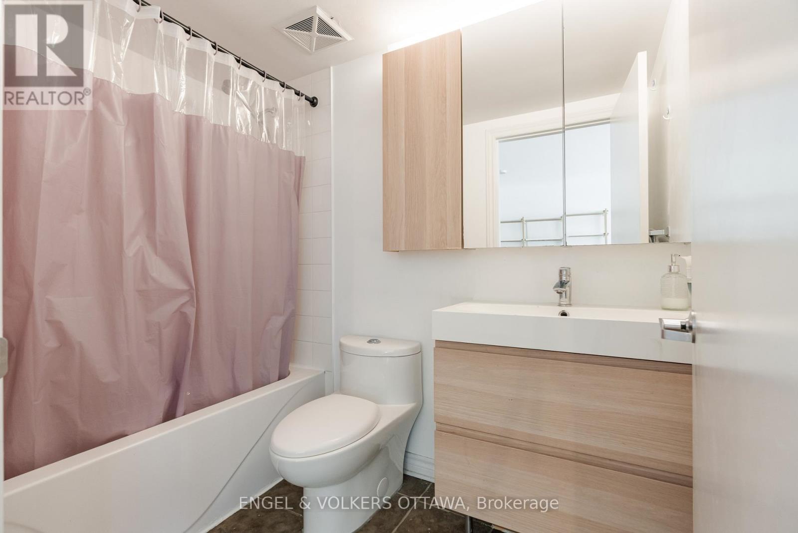 206 - 200 Rideau Street, Ottawa, Ontario  K1N 5Y1 - Photo 14 - X12898400