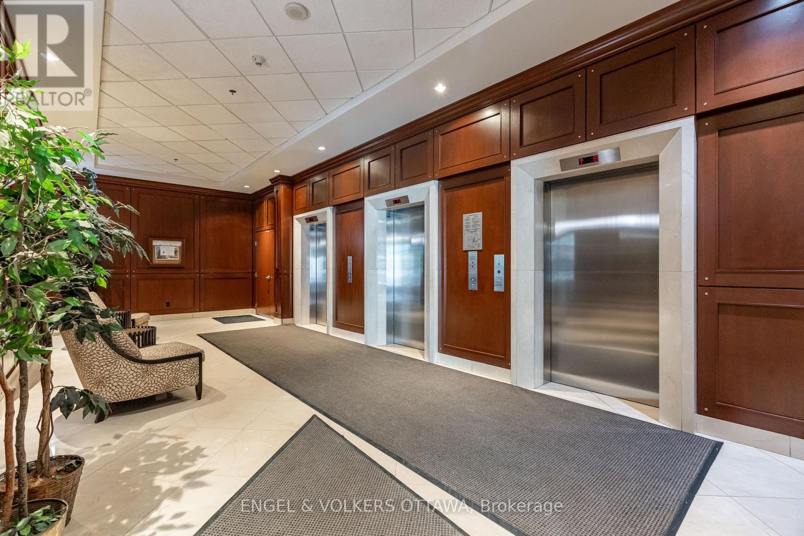 206 - 200 Rideau Street, Ottawa, Ontario  K1N 5Y1 - Photo 4 - X12898400