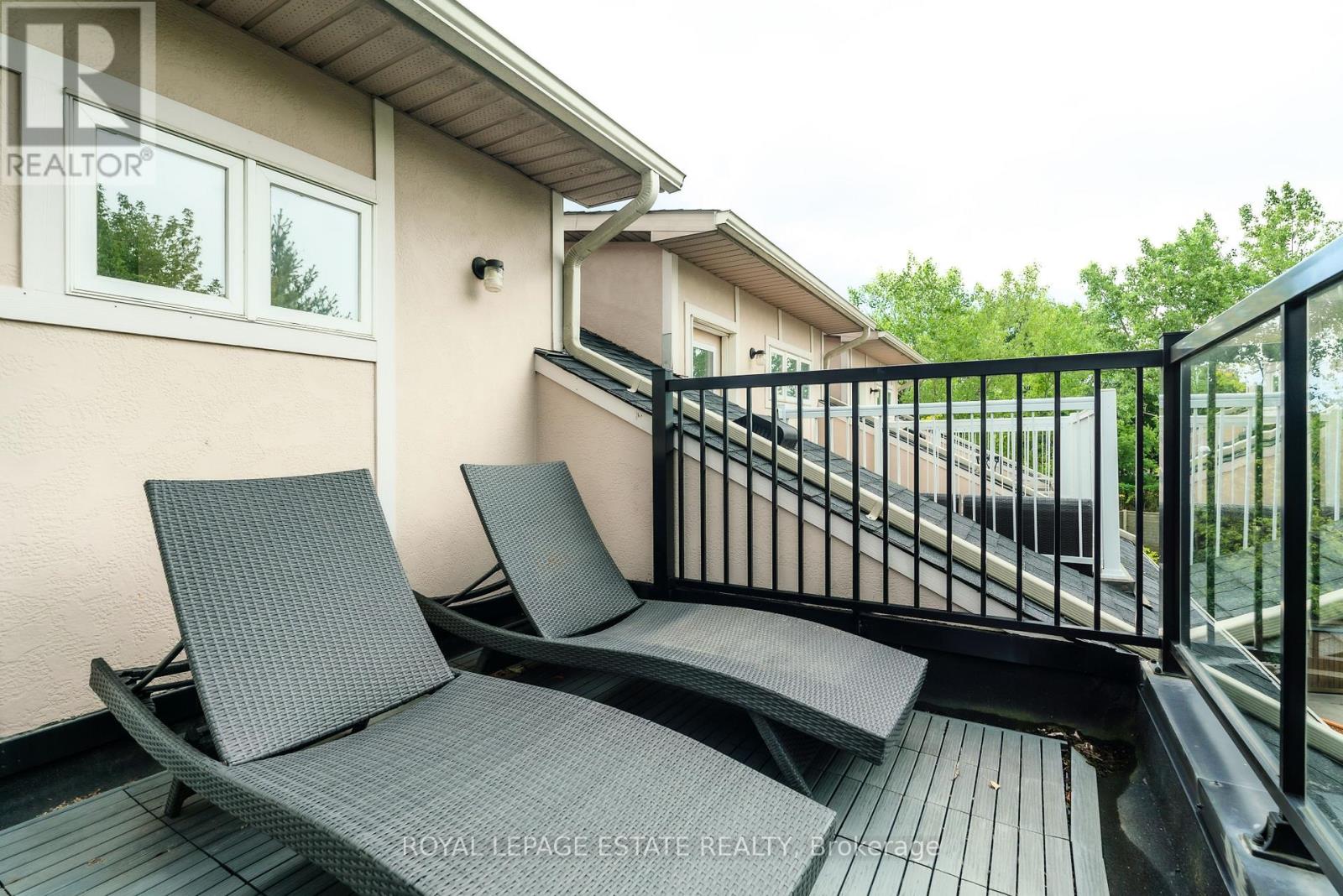 18 Bastedo Avenue, Toronto (Woodbine Corridor), Ontario  M4C 3M7 - Photo 28 - E12898404