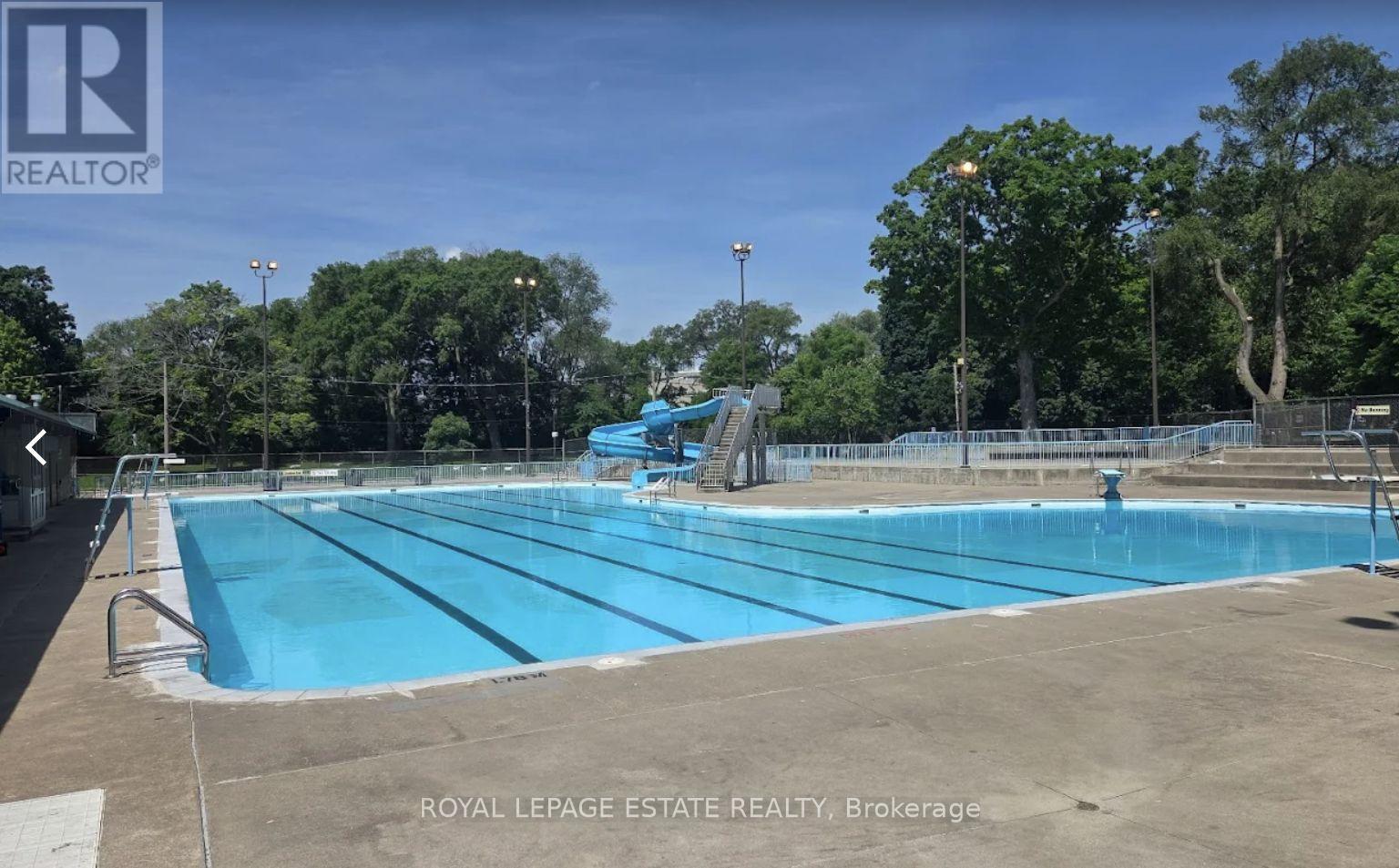 18 Bastedo Avenue, Toronto (Woodbine Corridor), Ontario  M4C 3M7 - Photo 42 - E12898404