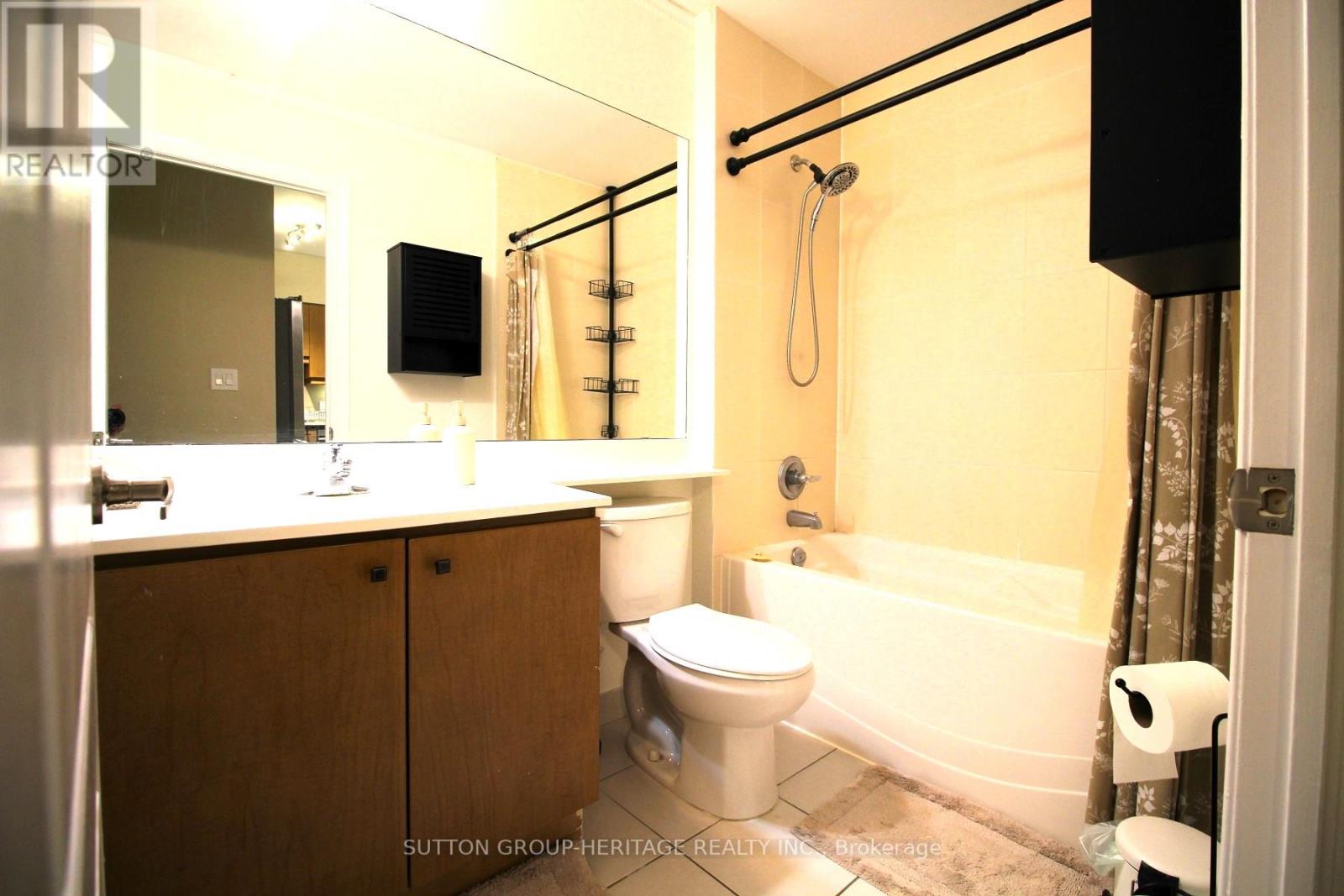 211 - 1105 Leslie Street, Toronto, Ontario  M3C 4G9 - Photo 17 - C12870518