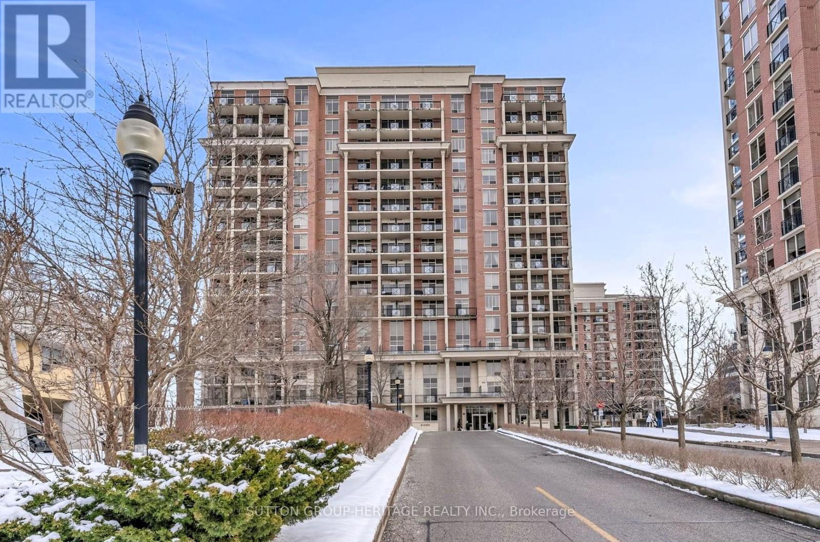 211 - 1105 LESLIE STREET, Toronto, Ontario