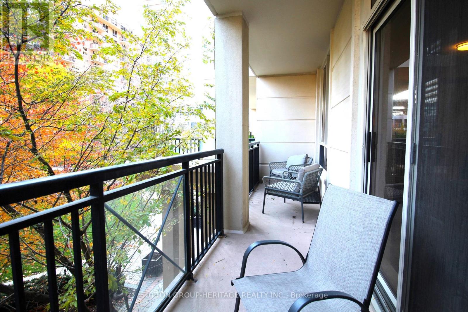 211 - 1105 Leslie Street, Toronto, Ontario  M3C 4G9 - Photo 8 - C12870518