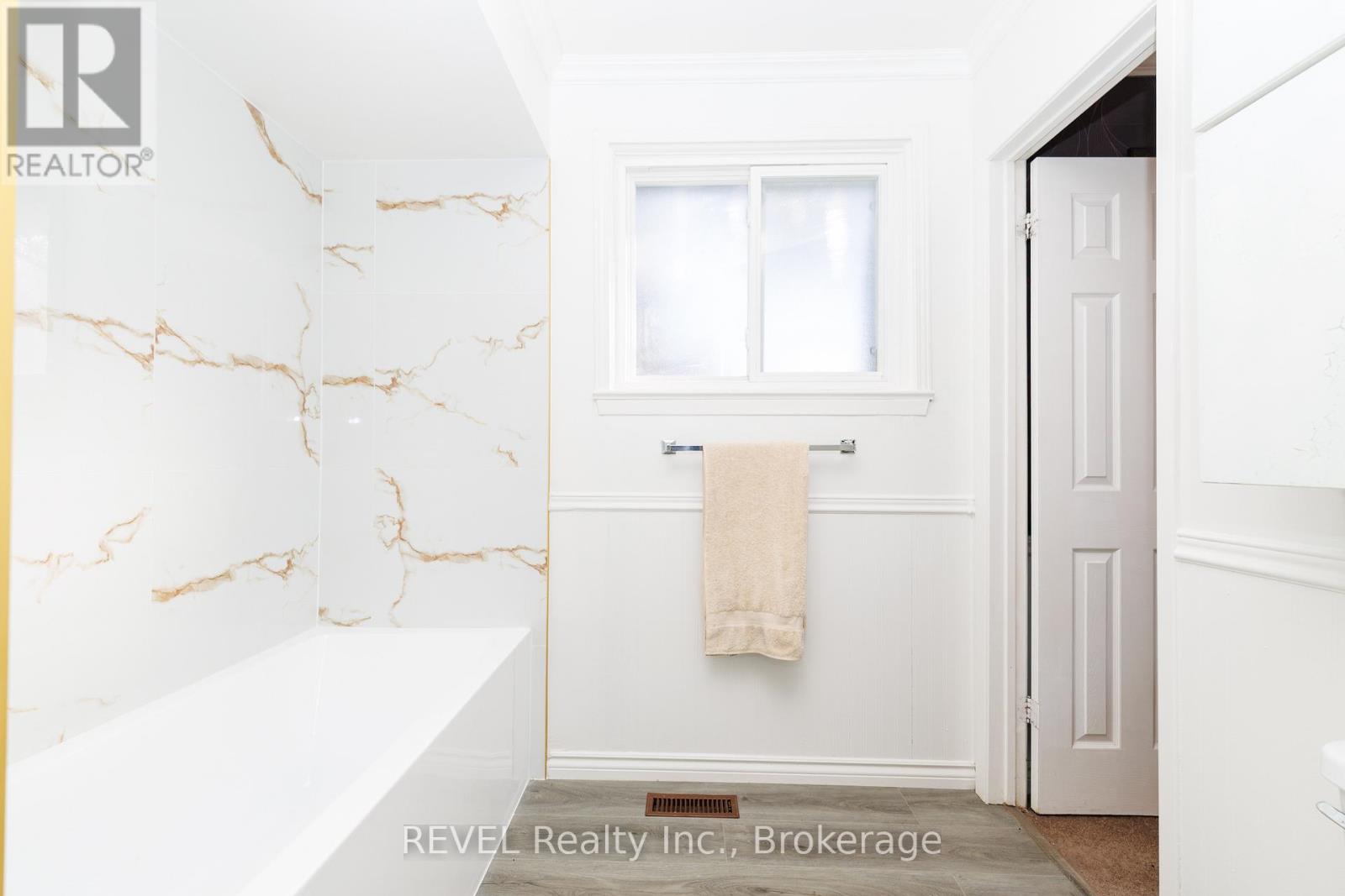 775 Greg Drive, Burlington (Shoreacres), Ontario  L7L 5G1 - Photo 14 - W12774390