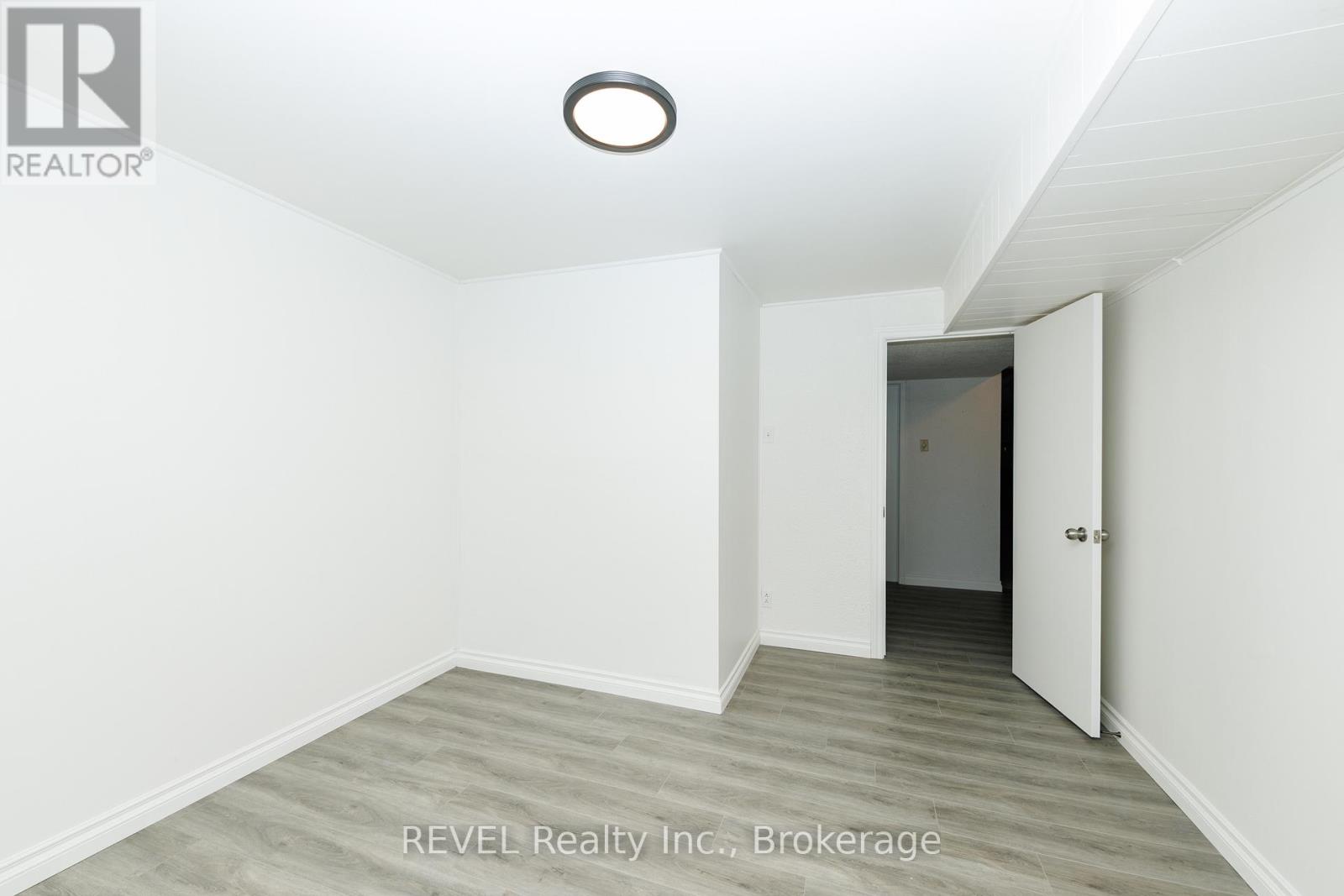 775 Greg Drive, Burlington (Shoreacres), Ontario  L7L 5G1 - Photo 24 - W12774390