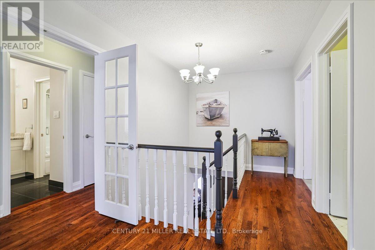 2356 Mowat Avenue, Oakville (Ro River Oaks), Ontario  L6H 5X3 - Photo 16 - W12898392