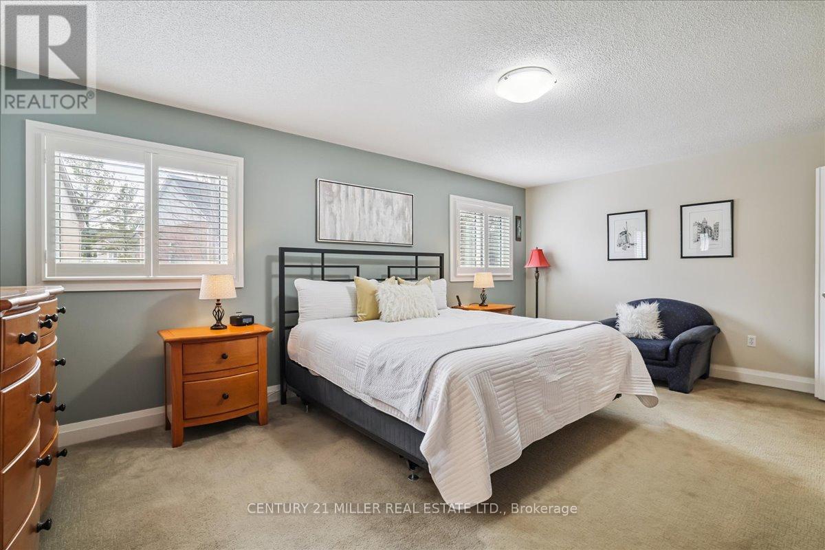 2356 Mowat Avenue, Oakville (Ro River Oaks), Ontario  L6H 5X3 - Photo 18 - W12898392