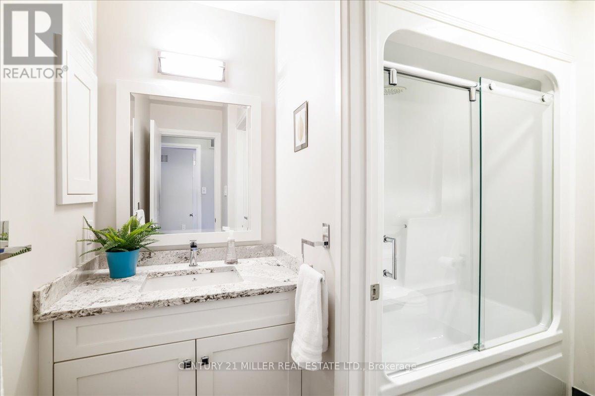 2356 Mowat Avenue, Oakville (Ro River Oaks), Ontario  L6H 5X3 - Photo 25 - W12898392