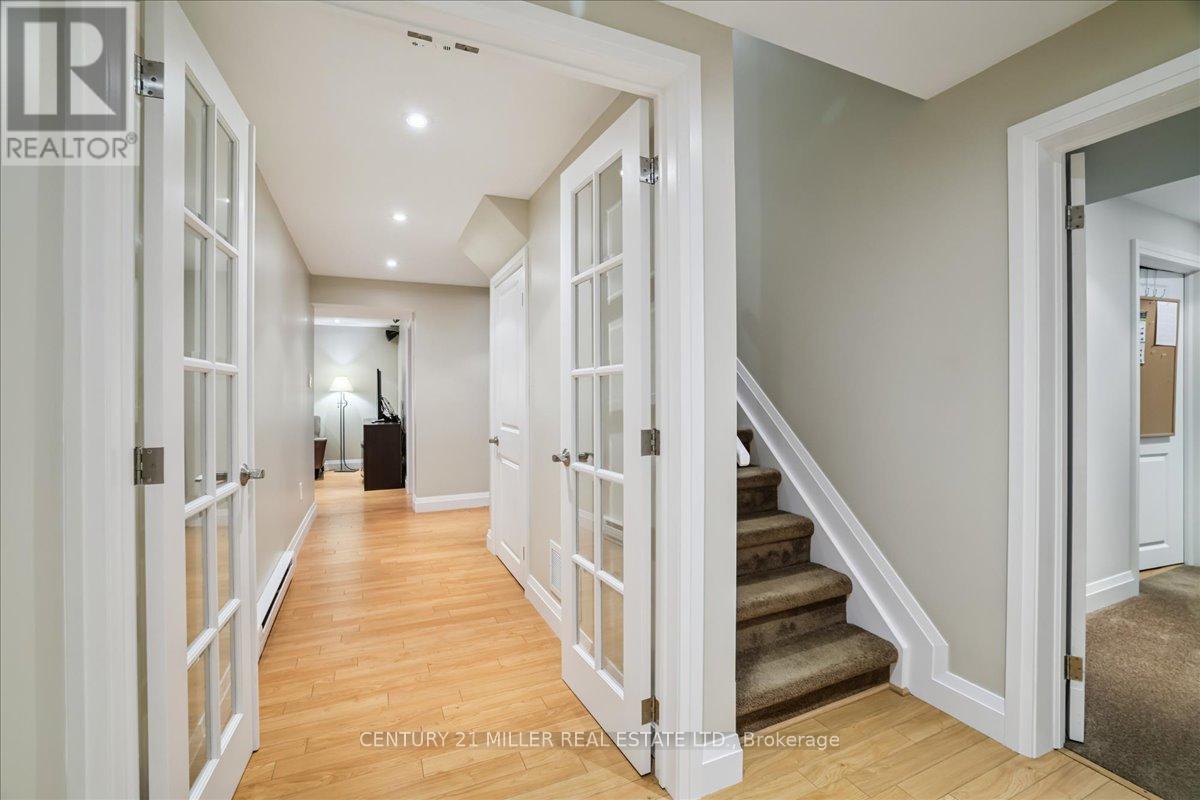 2356 Mowat Avenue, Oakville (Ro River Oaks), Ontario  L6H 5X3 - Photo 27 - W12898392